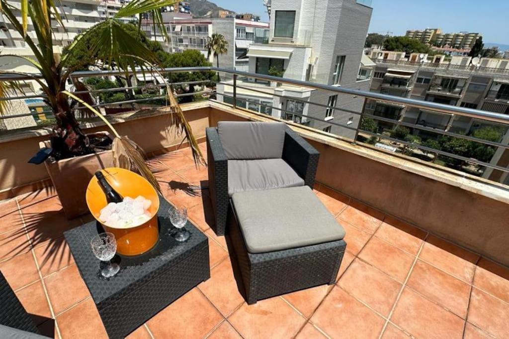 شقة Atico Puerto Marina 2 Hab Con Piscina, 500M De La Plata توريمولينوس المظهر الخارجي الصورة